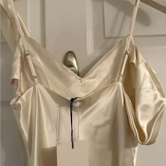 NWT Reformation Ronda Silk Dress in Ivory - Picture 8 of 10